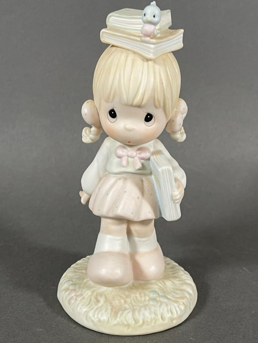 ‘September’ Calendar Girls Precious Moments Figurine #110086